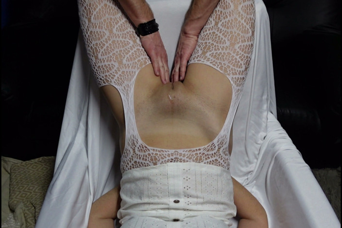 carolinefist: MILF Pussy Stretched by Two Hands Fisting and Squirting Amateur...
