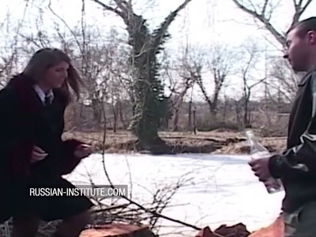Russian Institute: Sesso anale all'aperto con una splendida teen
