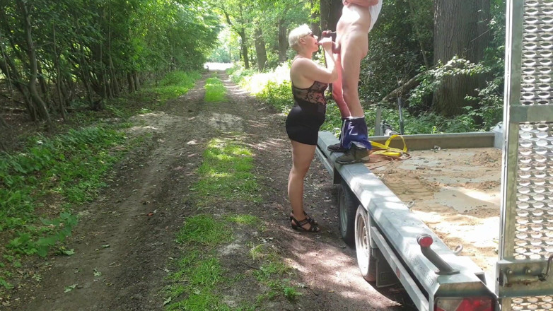 UserBitch1: Frivol Spazieren Gehen, Ficken Und Pissen