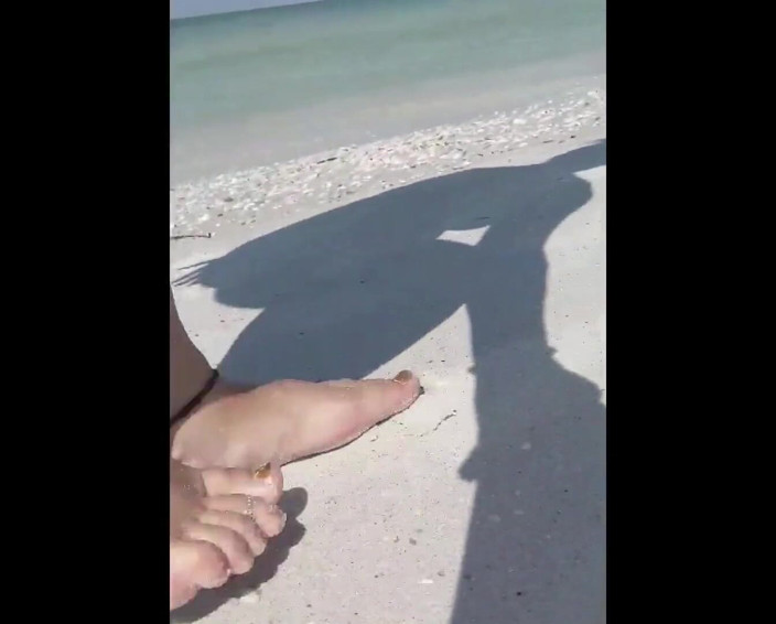 Princess Lextacy: Luister naar mijn voetstappen op het strand