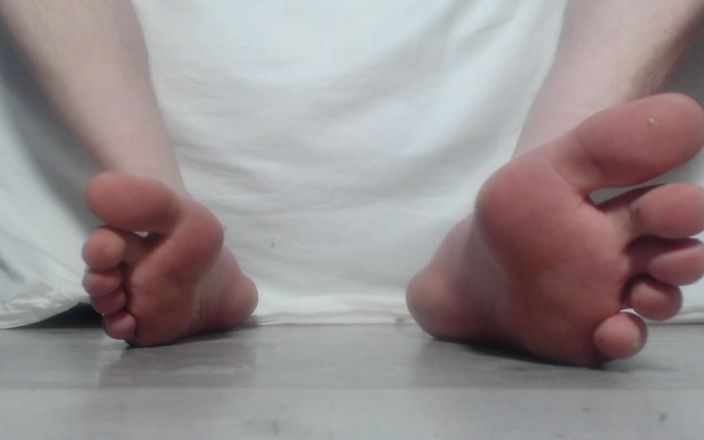 Hunky time: Dominasi alpha, permainan mani muncrat dan kaki