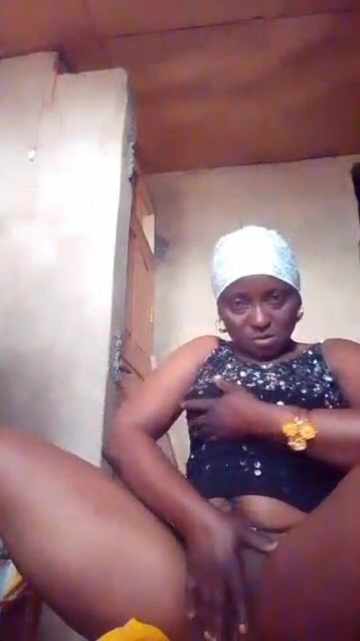 Sugarmama video call mutual masturbation: Gorda sugar mama está com tesão ela se masturbando