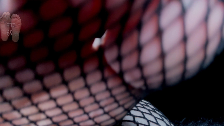 Tetra69: Nevlastní mámy Fishnets owns you