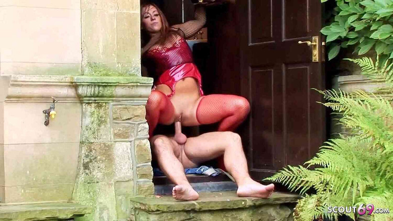 Full porn collection: Рыжая фигуристая милфа-бомба грубо трахается с незнакомцем