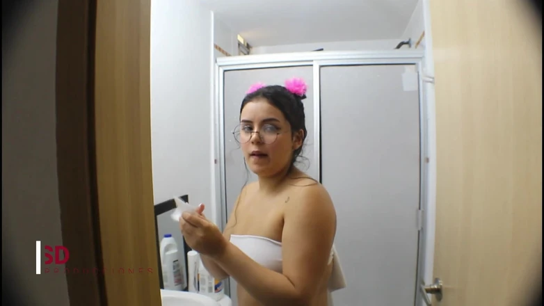 MelanieCaceres: Eu flerto com meu meio-irmão e o inesperado acontece pornô...