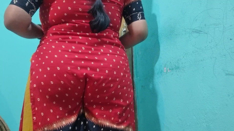 NilaRani693: Fermez la porte, éteignez les lumières