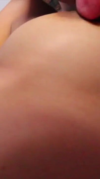 AsianSexDiary - la filippina si china per un grosso cazzo che cazzo cremoso e sperma
