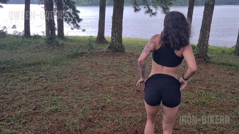QweenSG: Kita Berkongkek di Rumah Tasik