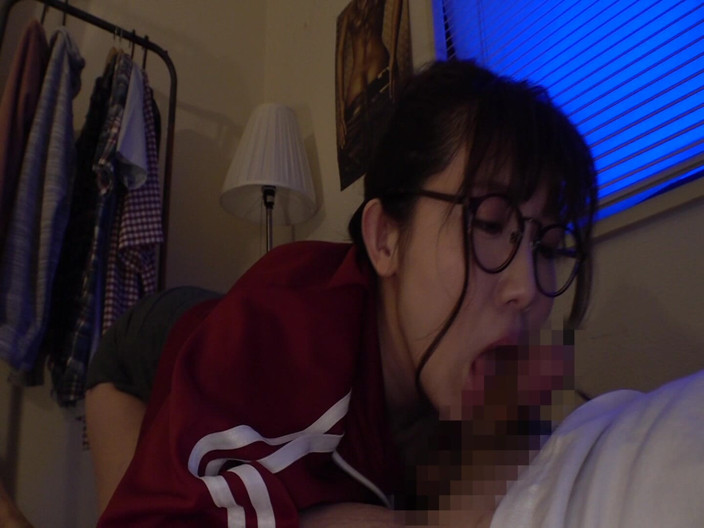 CherryBONBON: Aulas de boquete tarde da noite de uma meia-irmã inexperiente