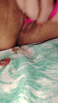 Sudut pandangan pertama mega memancut isteri MILF amatur