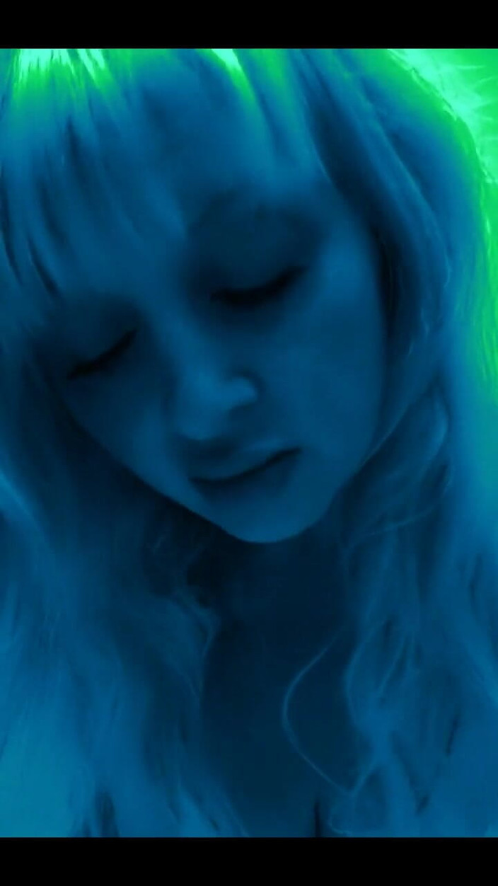 PaintedRose: 感觉..和我跳舞？这就是我晚上做的一切