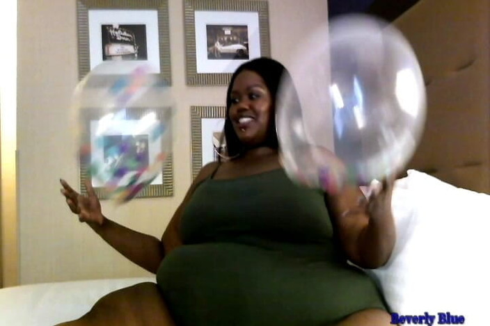 Beverly Blue: Beverly a Confetti Balónky