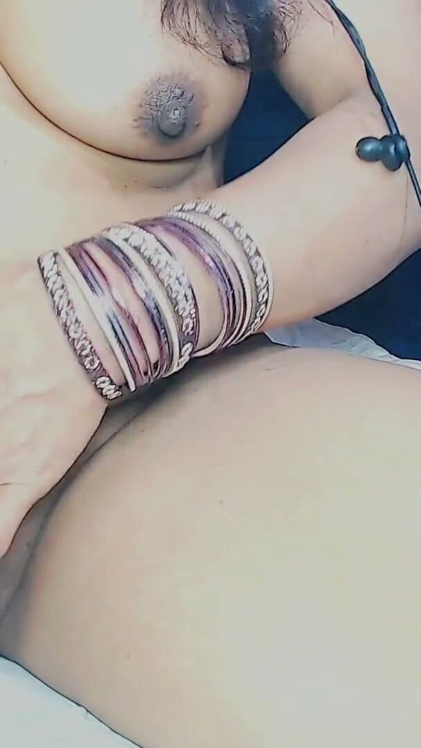 Dark Brown Pussy Wali Muslim Married Wife Tanhai Ma Live (Desi Pub)