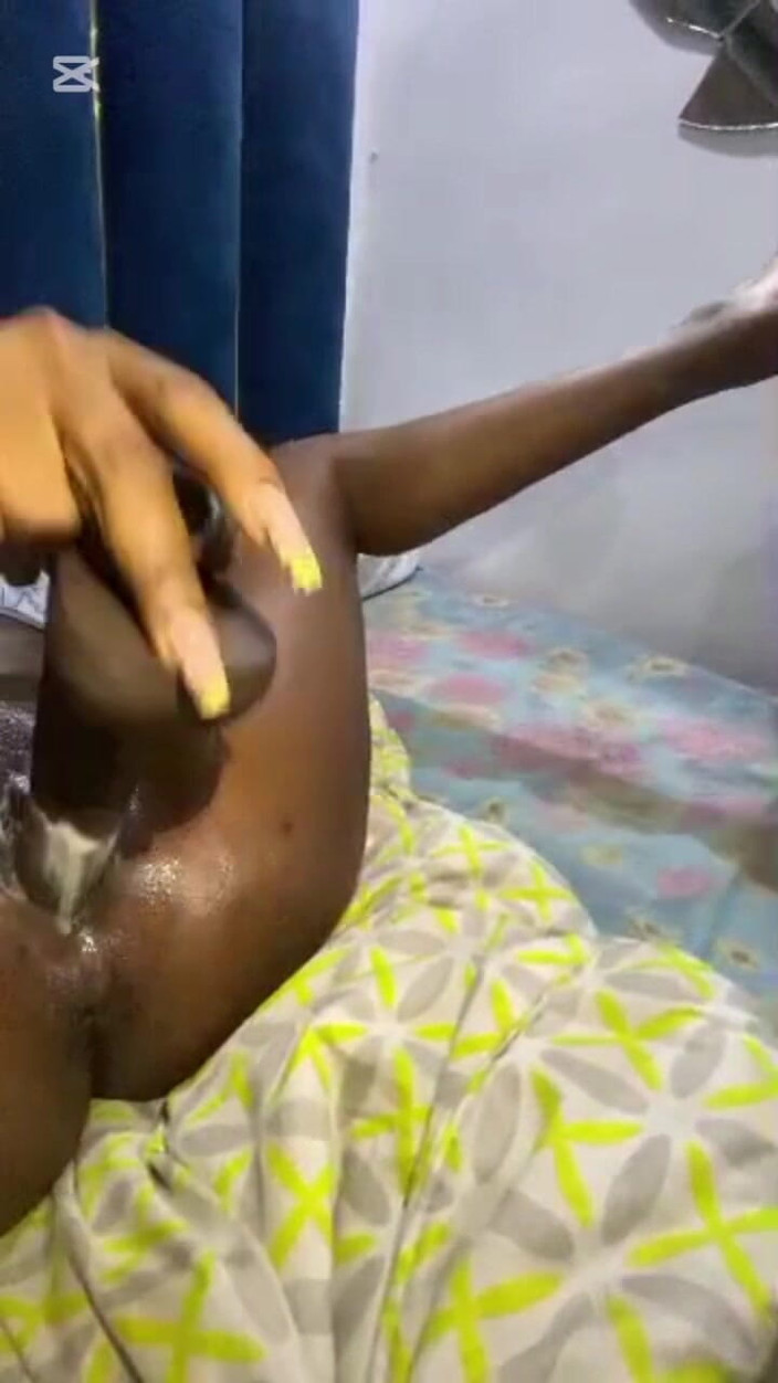 Prettypussy102: Masturbazione solitaria