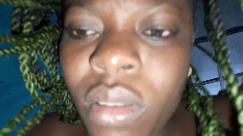 Pornsexlive: Viviane, a cunhada trançada longa é fodida por seu enteado