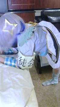 Squirting angel cosplay ppv, delgada ansiosa recién llegada en pose audaz termina con intenso creampie clímax escena angle1