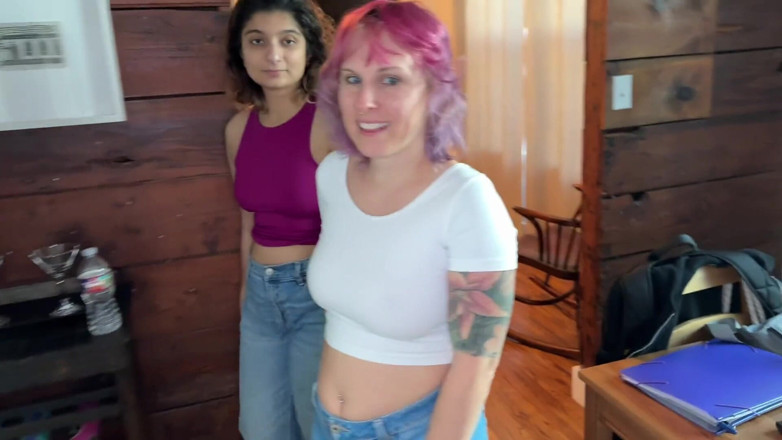 Cutikatxoxo: Asunto lésbico con una zorra paquistaní