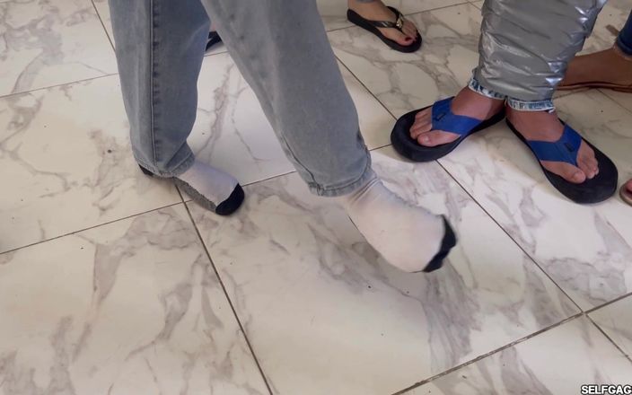 Selfgags femdom bondage: Inga autografer, ingen nåd: Cocky Celebrity bunden och tyst av...