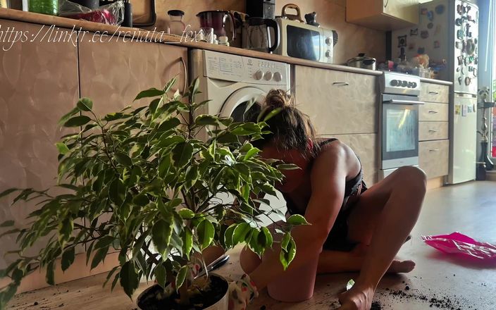 Renata Fox: Your Mistress Makes You Lick Your Dirty Feet