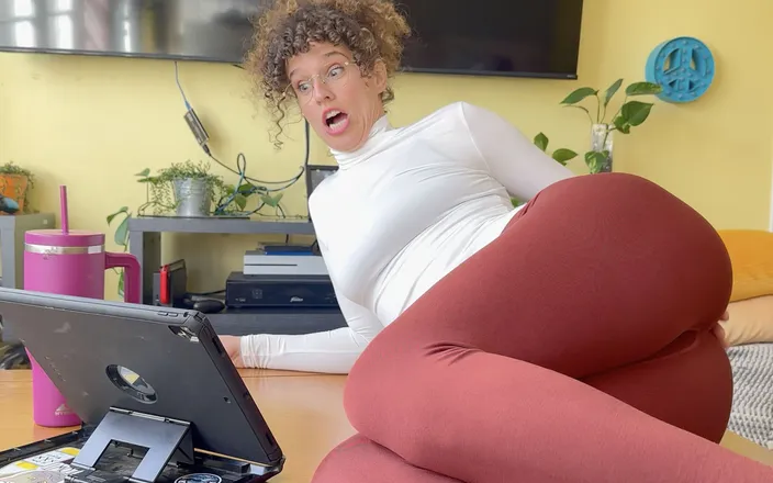 VibeWithMommy: Caught Stepmom Watches Porn Hates Fucking You
