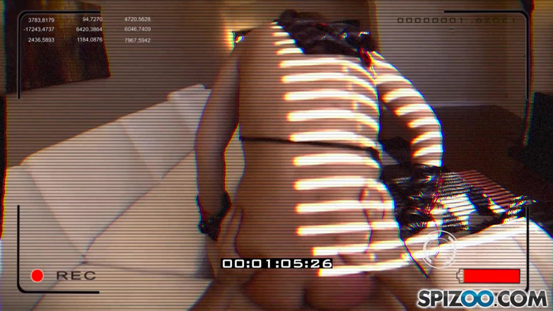 Spizoo: Maddy的淫荡双胞胎