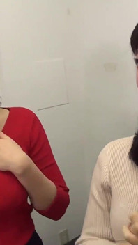Două fete amatoare bestie: sărut francez neglijeu în timp ce tachinează labă 2 Special Edition -4
