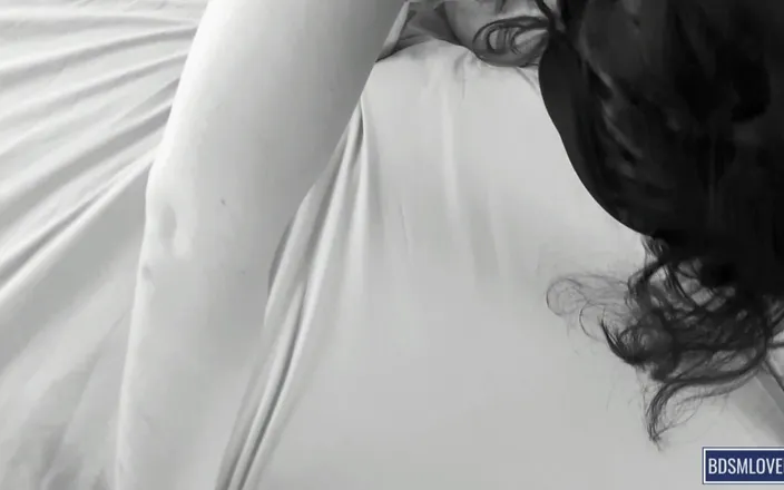 Bdsmlovers91: How to Warm up Empty Saggy Tits BDSM
