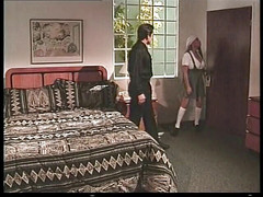 Big Tits World: Vintage porn: garota incrível com peitos enormes recebe uma chuva...