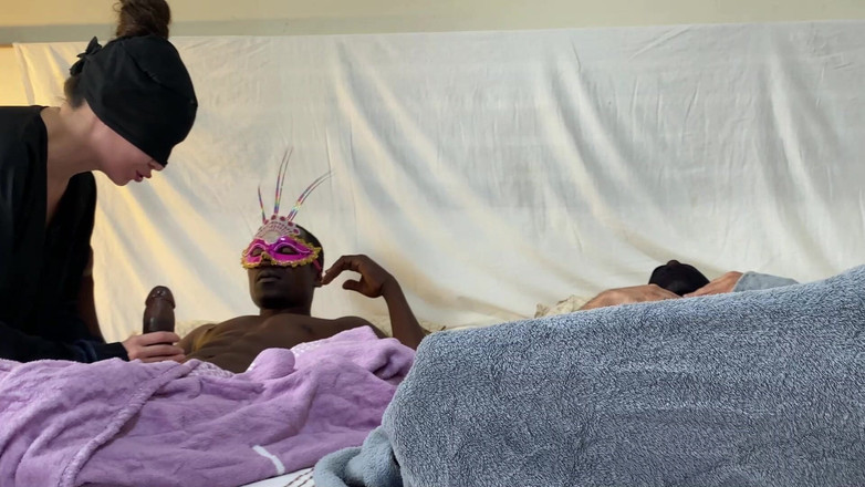 Jollyfuckingoldman: Ben odadayken karım büyük siyah yarak arzusu bölüm 1