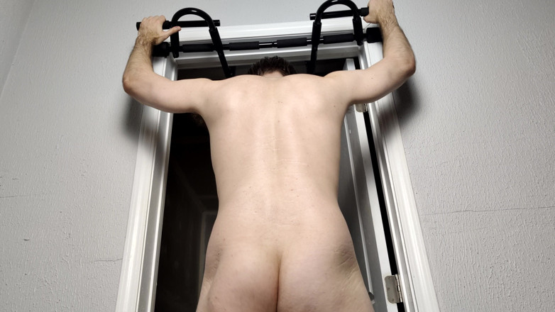 AlbinoAdonis: Ich habe herausgefunden, dass mein hintern wackelt, wenn ich chin-ups...