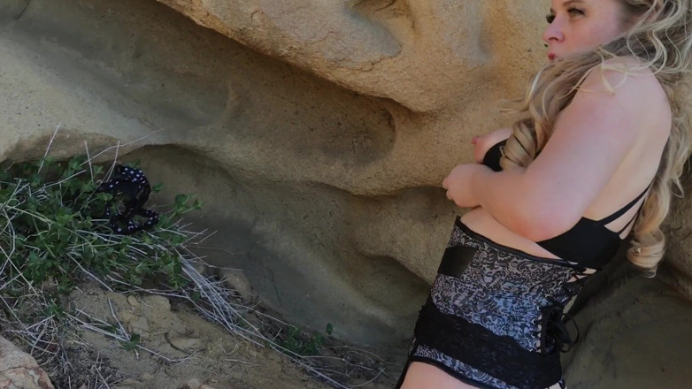 Erin Electra: Barbie Ella e Flygar encontram amor