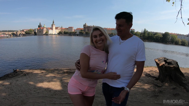 Immoral Live: Johnny Gives Pretty 18 Year Old Lilly an Oral Creampie