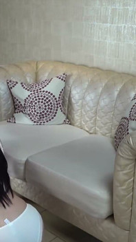 Popular Indie Av Model Screams Through a Real Climax Before a Massive Breeding Creampie.1st