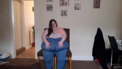 SSBBWLadyBrads: SSBBW è lei troppo grassa per i vestiti