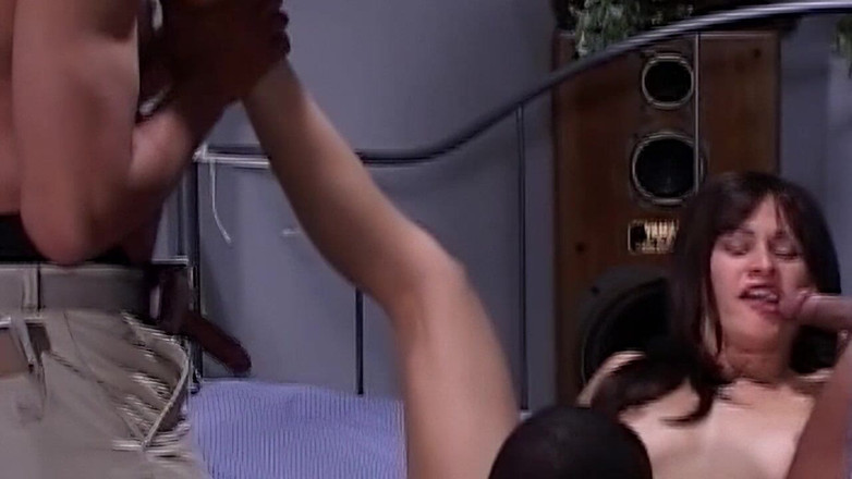 Goldenxtapes: Неперевершена збуджена богиня-німфоманка відтрахана в груповусі пульсуючими членами - ковтає величезну кількість гарячої сперми в дикій оргії буккаке