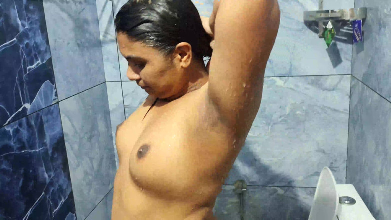 Vaigavarun45: Vaishnavy Mandian Bogel Penuh