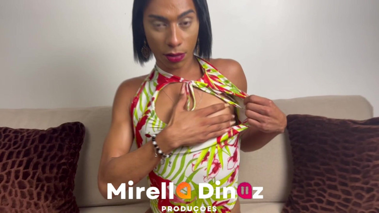 Mirella Diniz: Emanuelah und der Kameramann der Produktionsfirma