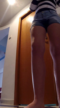 Sexy Redhead Teen Pee in Her Short Pants and Clean the Wet Floor