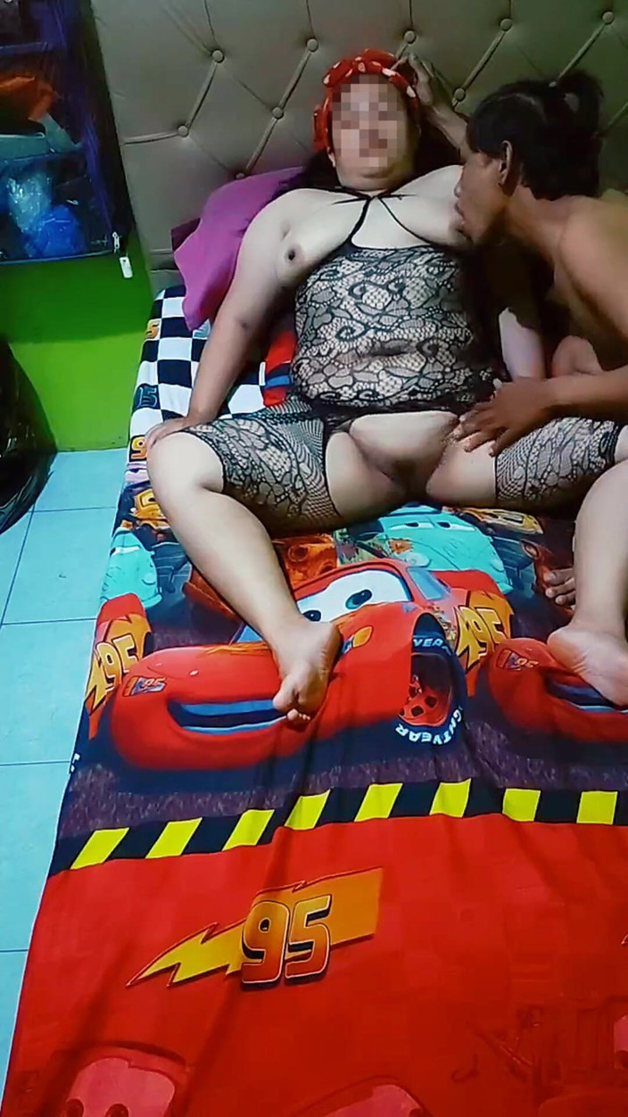 my_wife_chubby: Ateşli teyze tombul vücut çoraplı