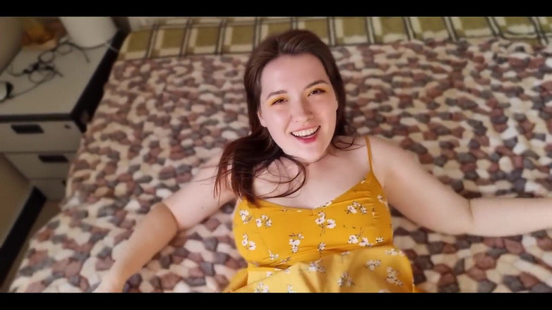 Waldemaria: Молодая возбужденная госпожа хочет пососать хуй 