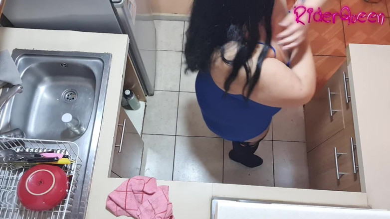 Riderqueen: 06 Top Cam Kitchen Sex