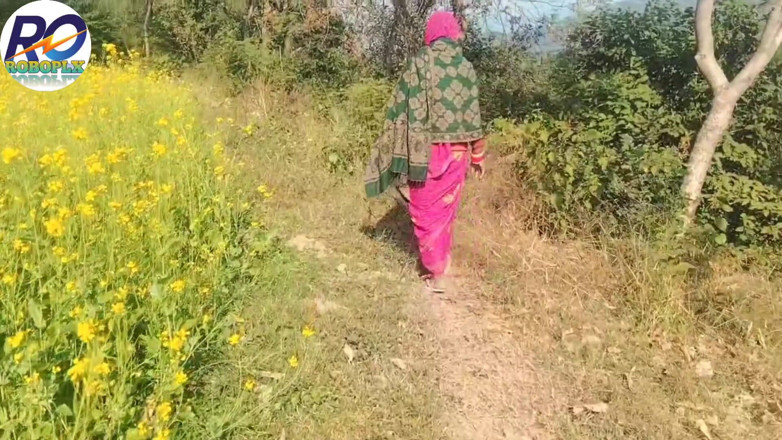 ROBOPL Xhamster: Ich ging im Dschungel des Desi-Dorfes spazieren und ich hob...