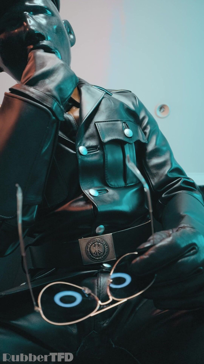 RubberTFD: VK Leather Maskter Kembali Lagi