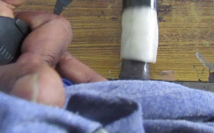 Tamil x cock: 自家製男性のフーキングマシンパート1