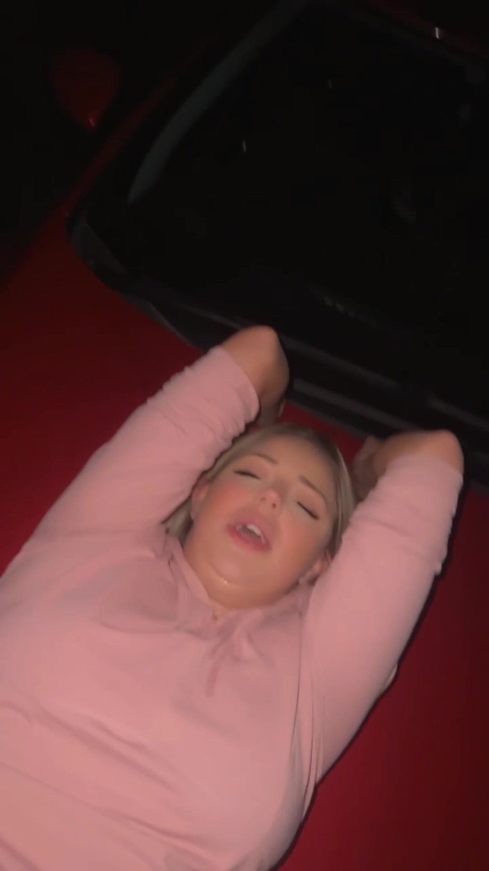 XCindy-louX: 주차장에서 모르는 놈과 섹스하는 Brtish Chav