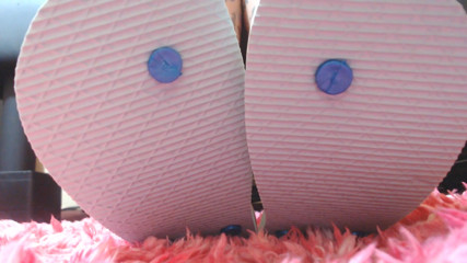 Abby Anna: Abbys neue flip-flops nahaufnahme poliert frei