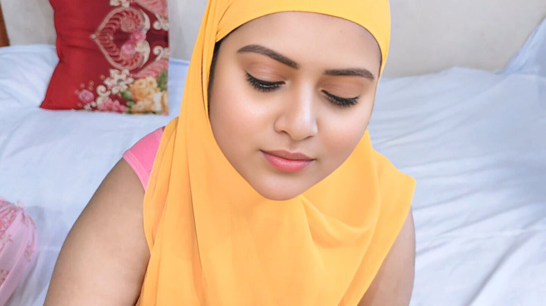 Your-Eshita: sundar hijaabi muslim bhaartiy desi ganv ki larki dogi stail...