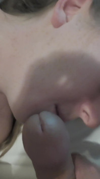 I Suck Daddys Dick Whenever I Am Told to: How to Be a Good Girl