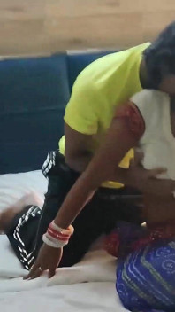Arg Bhabhis svåger lämnar henne i hans sinne, hardcore sex Rahul och Monica