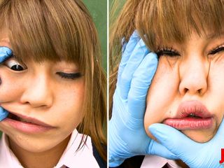 Japan Fetish Fusion: Submissive Face Play with Kaede Futaba, Classroom Distortions
